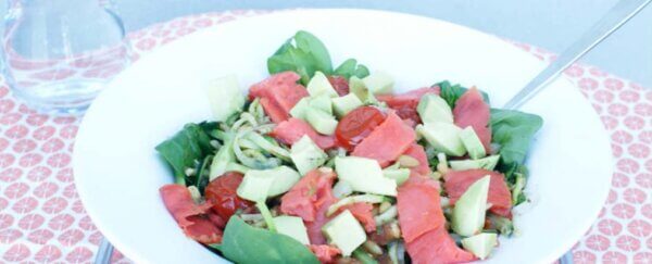 Courgette met pesto en wilde zalm salade